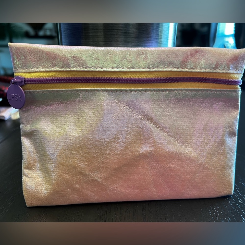 Ipsy Glambag in an Iridescent White with Purple Accents, NEW Never Used